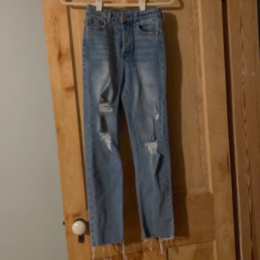 High rise, straight leg, distressed jeans. Vanilla Star, Size 3.